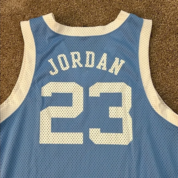 Jordan UNC Tar Heels VINTAGE Y2K Mens L Carolina Blue #23 Basketball Jersey - Picture 3 of 10